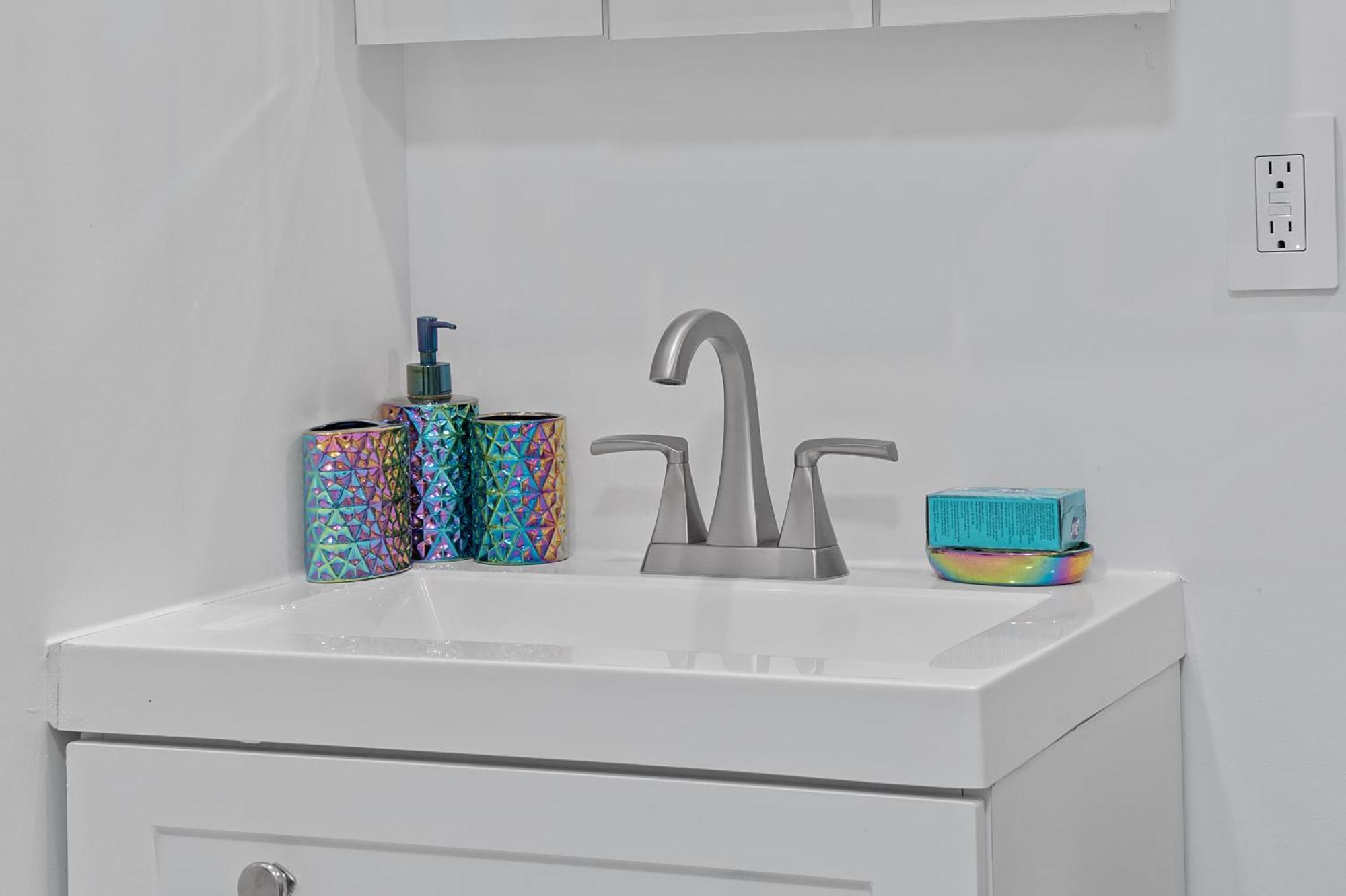 Funky & Colorful Urban Getaway, 20 Minutes To Nyc Apartment Hoboken Bagian luar foto